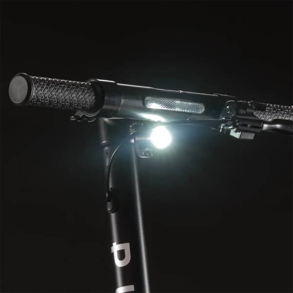 pure-electric-air5-zwart-voorlicht