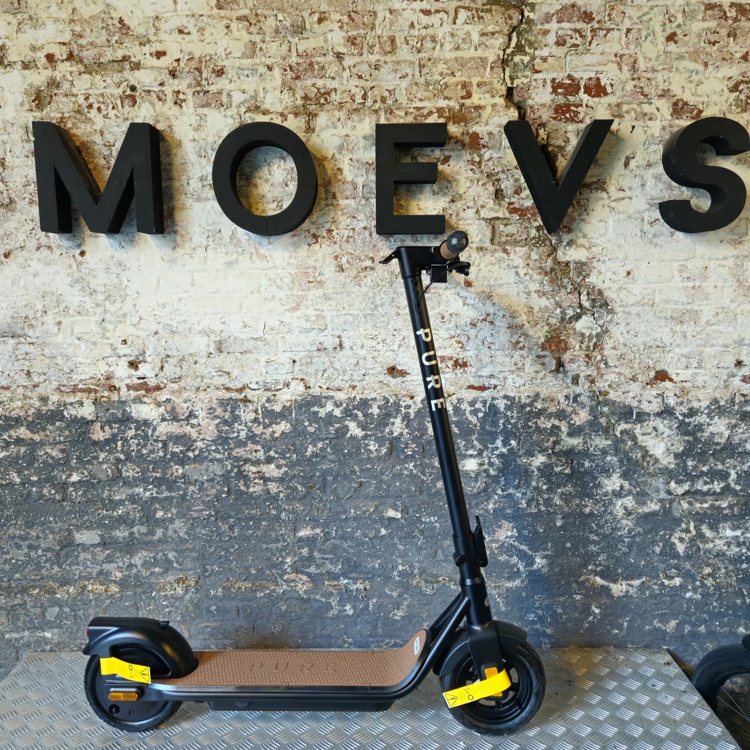 Pure AIR4 pro showmodel